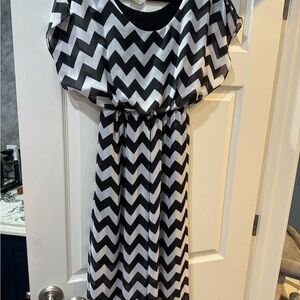 Stylish Black and White Chevron Dress